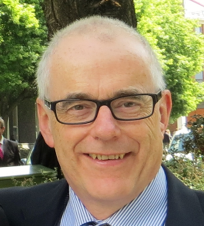 Dr. Graham Rutt